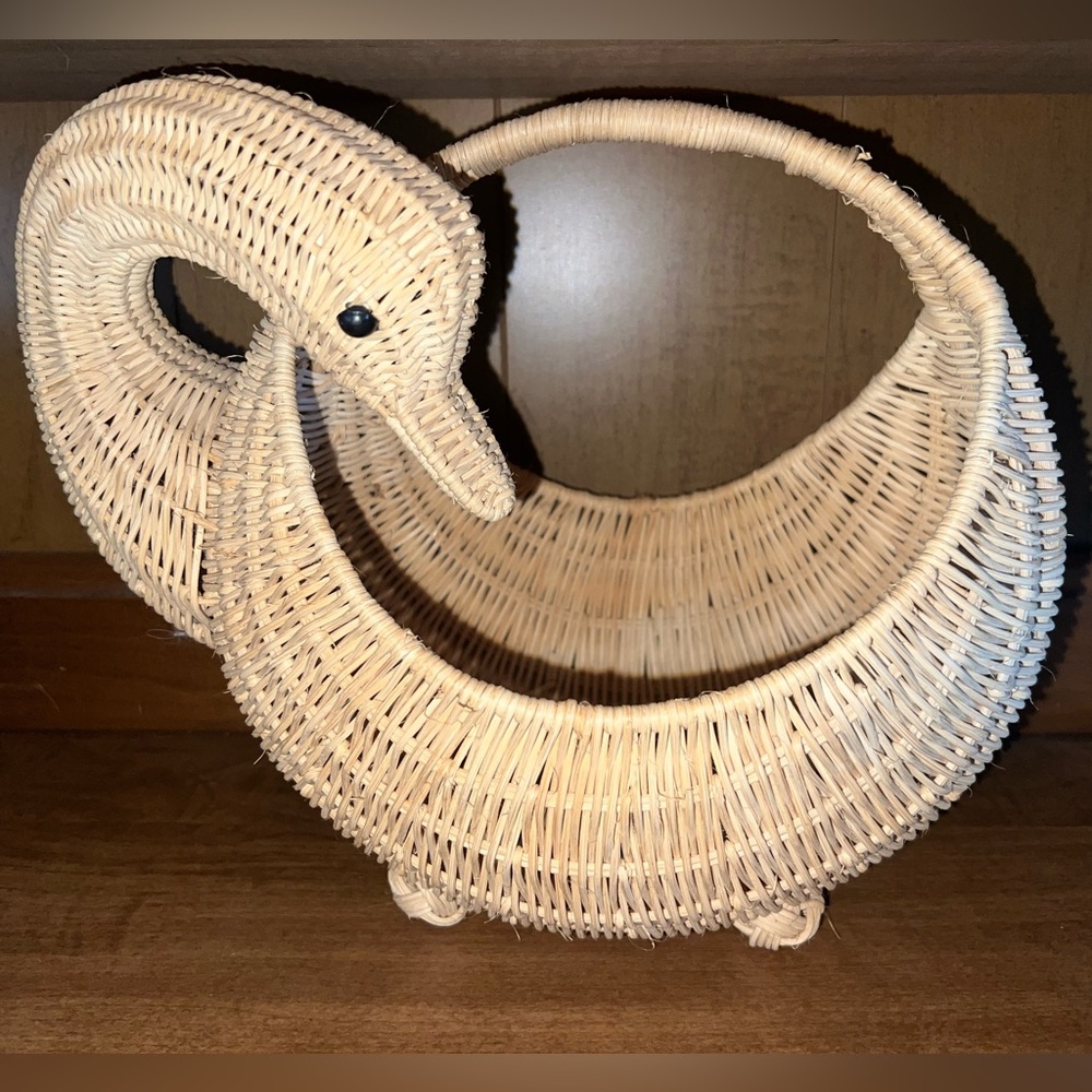 Vintage Wicker Woven Motif Basket Duck, Swan, Goose